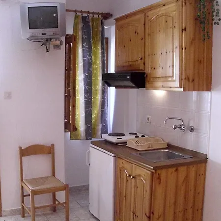 Apartment Dafni *